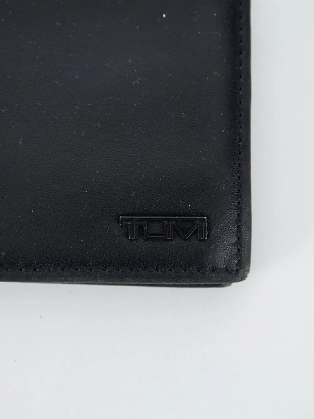 Tumi Delta Global Black Leather Bifold Wallet